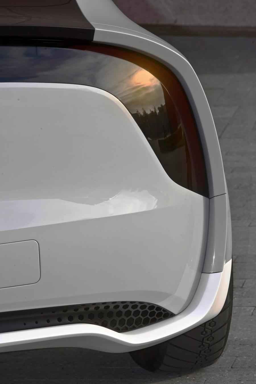 Детали экстерьера Kia Ray Plug-in Hybrid Concept 2010 года  (фото 6 из 15)